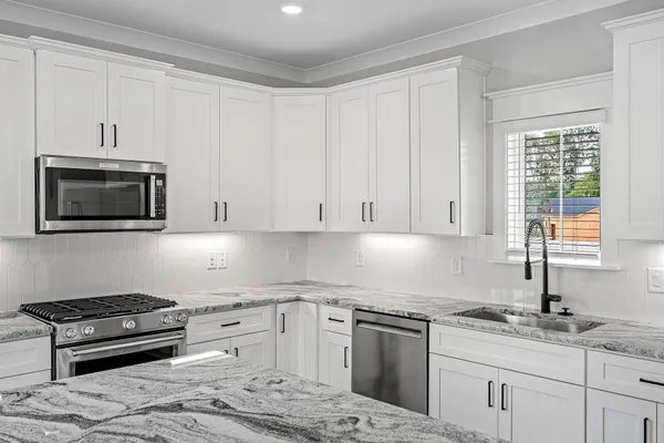 $527,900 | 608 Silver Trace, White House, TN 37188