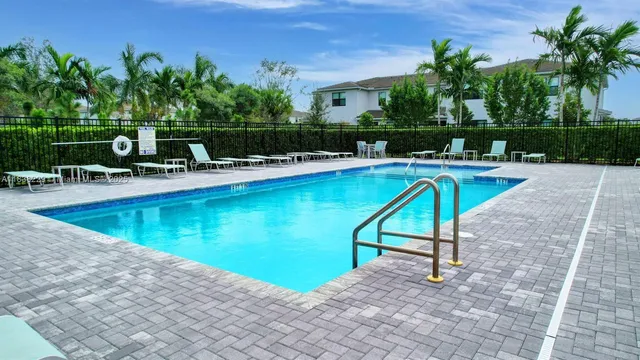 $650,000 | 8813 Antarus Dr Lake, Unit 8813, Lake Worth, FL 33467