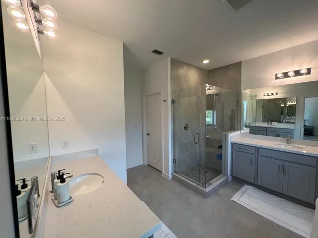 $650,000 | 8813 Antarus Dr Lake, Unit 8813, Lake Worth, FL 33467