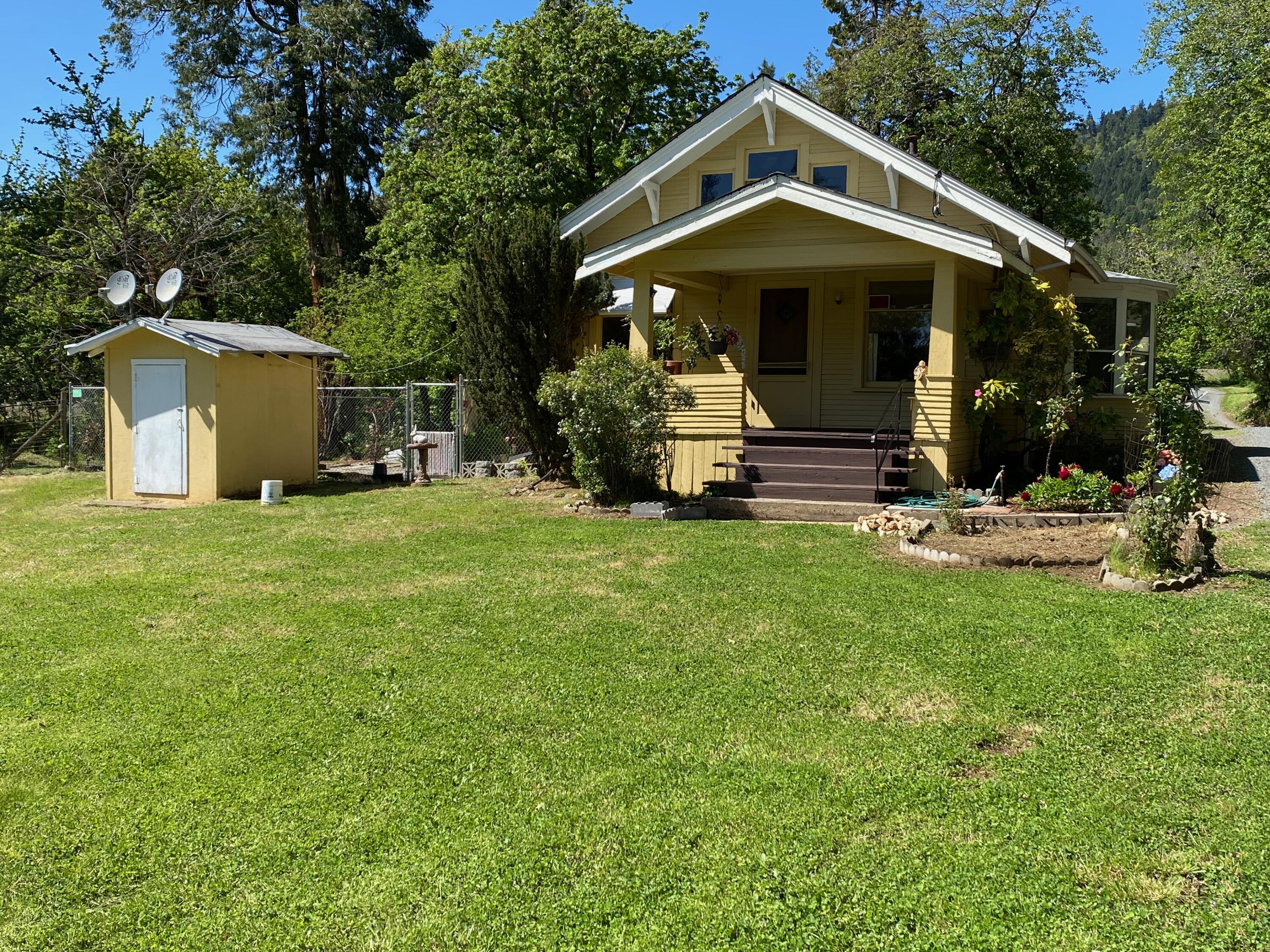 6800 Hugo Road Grants Pass, OR 97526 - Photo 23 of 24 IMG_9762 (1)