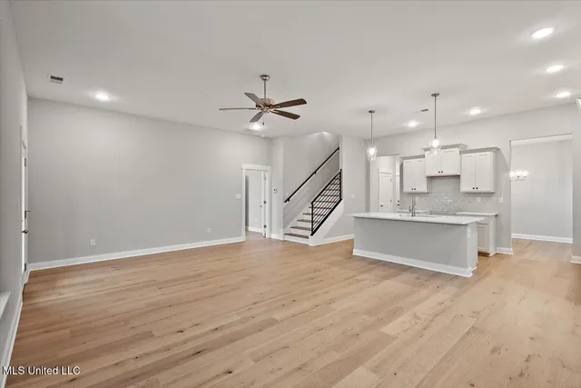 $355,900 | 828 Quitman Court West, Nesbit, MS 38651