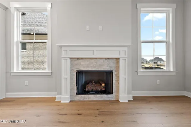 $355,900 | 828 Quitman Court West, Nesbit, MS 38651