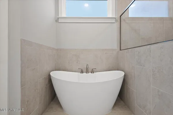 $355,900 | 828 Quitman Court West, Nesbit, MS 38651