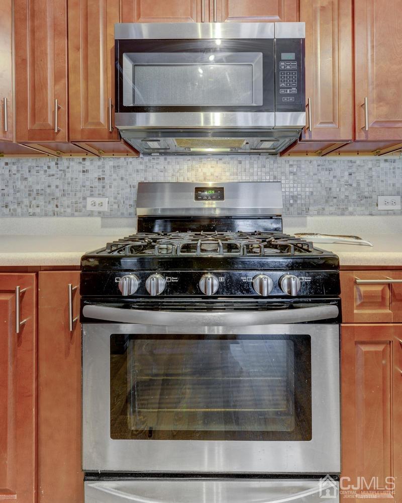 358 Rector Street, Unit 506 Perth Amboy, NJ 08861 - Photo 14 of 26 Gallery Image 14