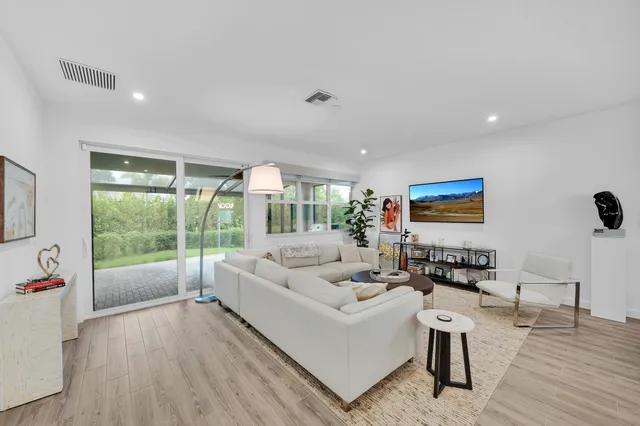 $2,850 | 10219 Southwest Corvus Lane, Port St. Lucie, FL 34987