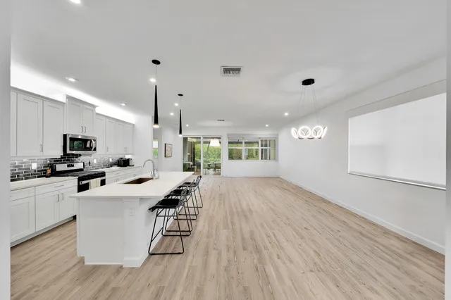 a black and white photo of a floor plan