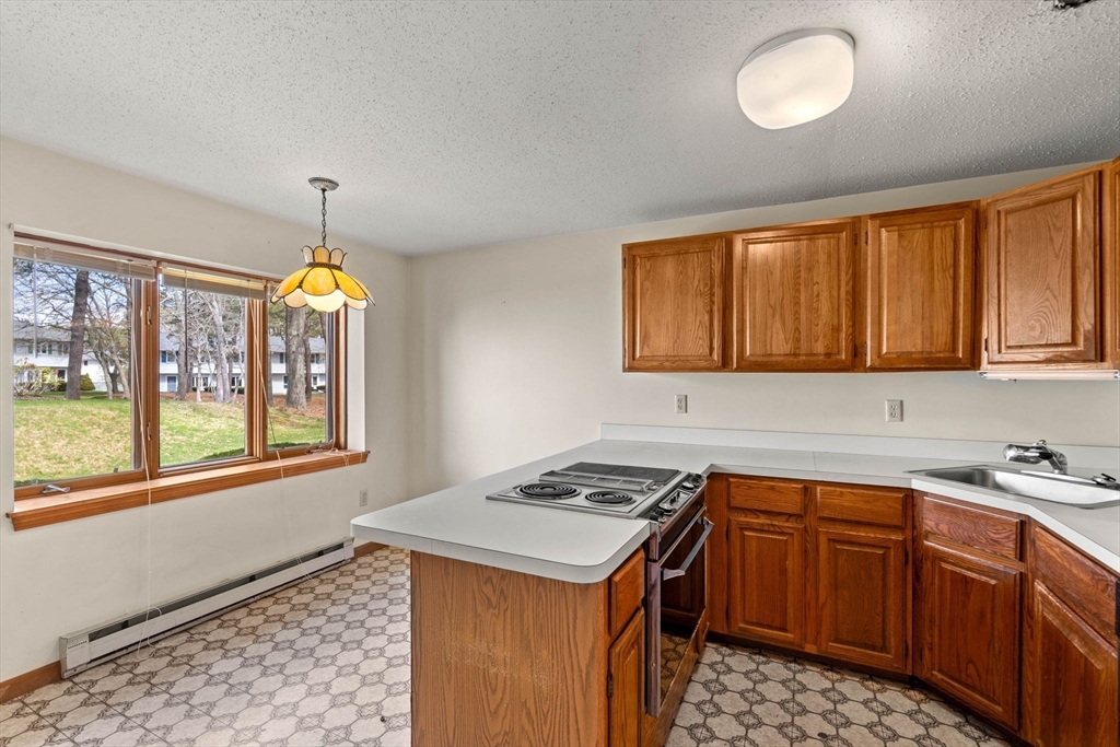174 Lowell Road, Unit 71 Mashpee, MA 02649 - Photo 4 of 25 Gallery Image 4
