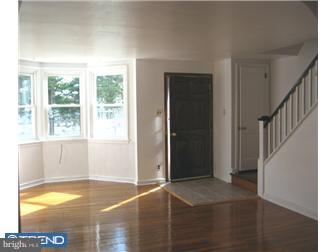 42 Gilpin Road Upper Darby, PA 19082 - Photo 2 of 10 Living Room