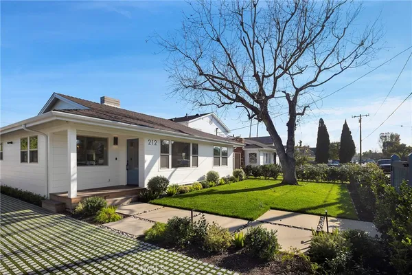 $2,995,000 | 212 East 19th Street, Costa Mesa, CA 92627
