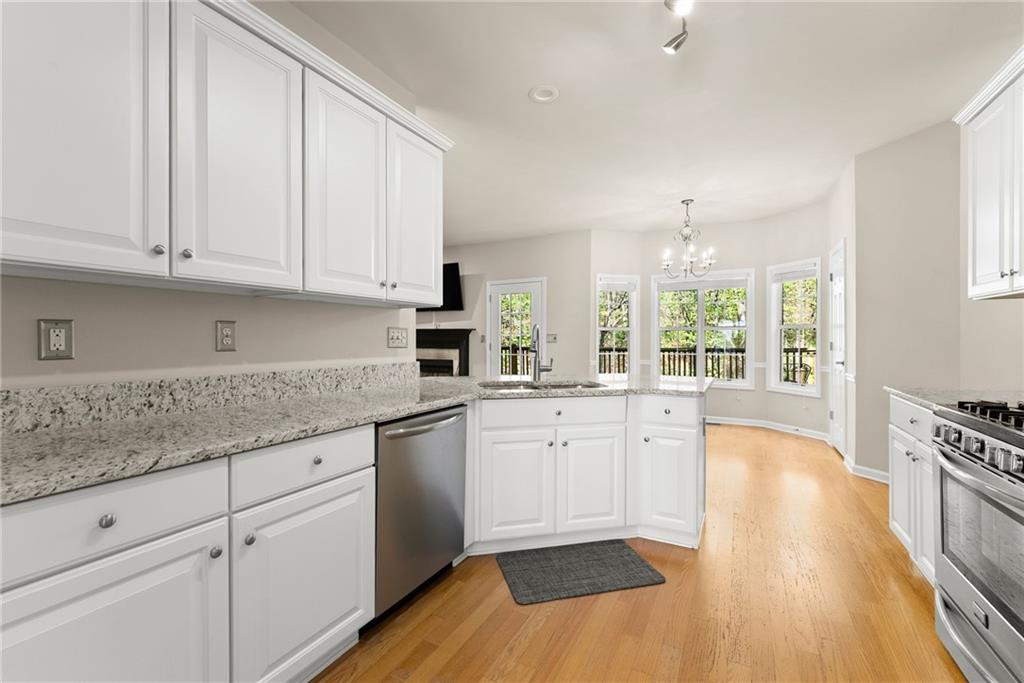 3656 Castle View Court Suwanee, GA 30024 - Photo 16 of 55