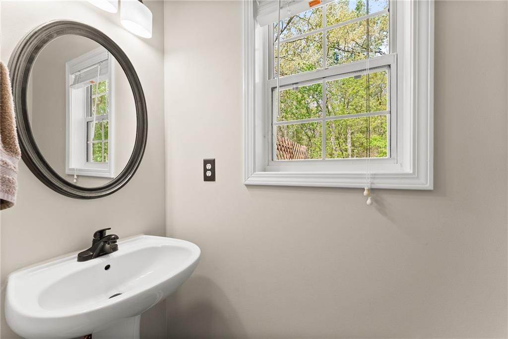 3656 Castle View Court Suwanee, GA 30024 - Photo 17 of 55