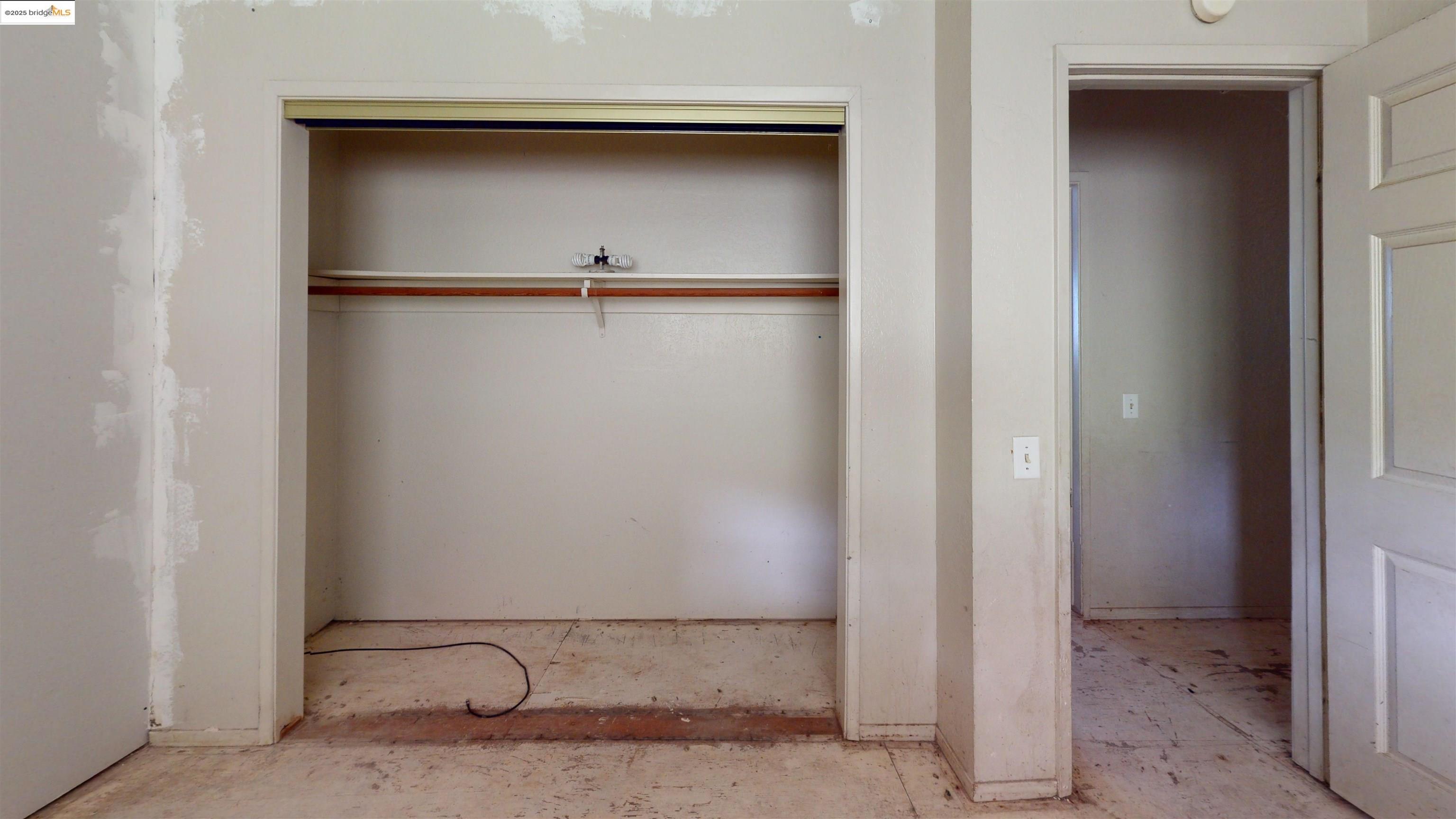 19817 Via Redonda Road Sonora, CA 95370 - Photo 10 of 23 View of closet