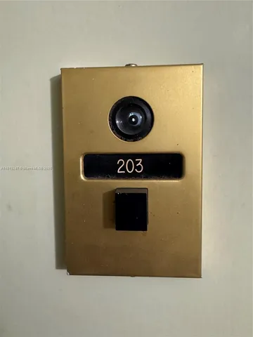 a view of utility room