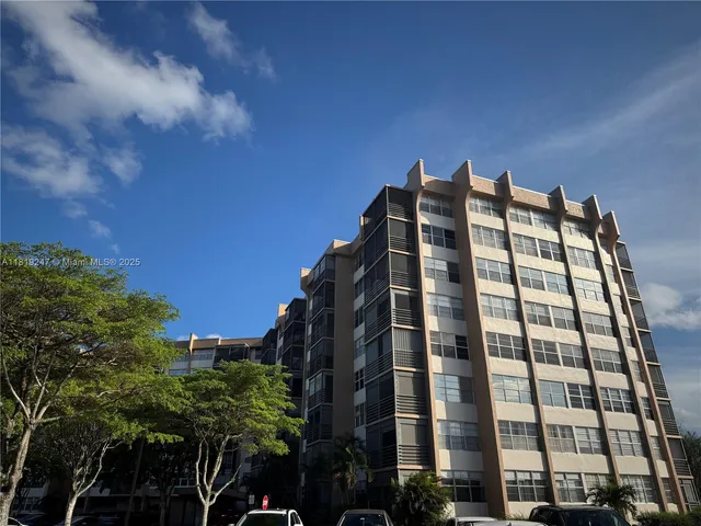 $152,000 | 1100 St Charles Place, Unit 203, Pembroke Pines, FL 33026