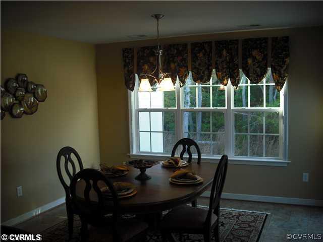 2159 Kennington Park Road, Unit 3 Aylett, VA 23009 - Photo 4 of 7 Breakfast Nook