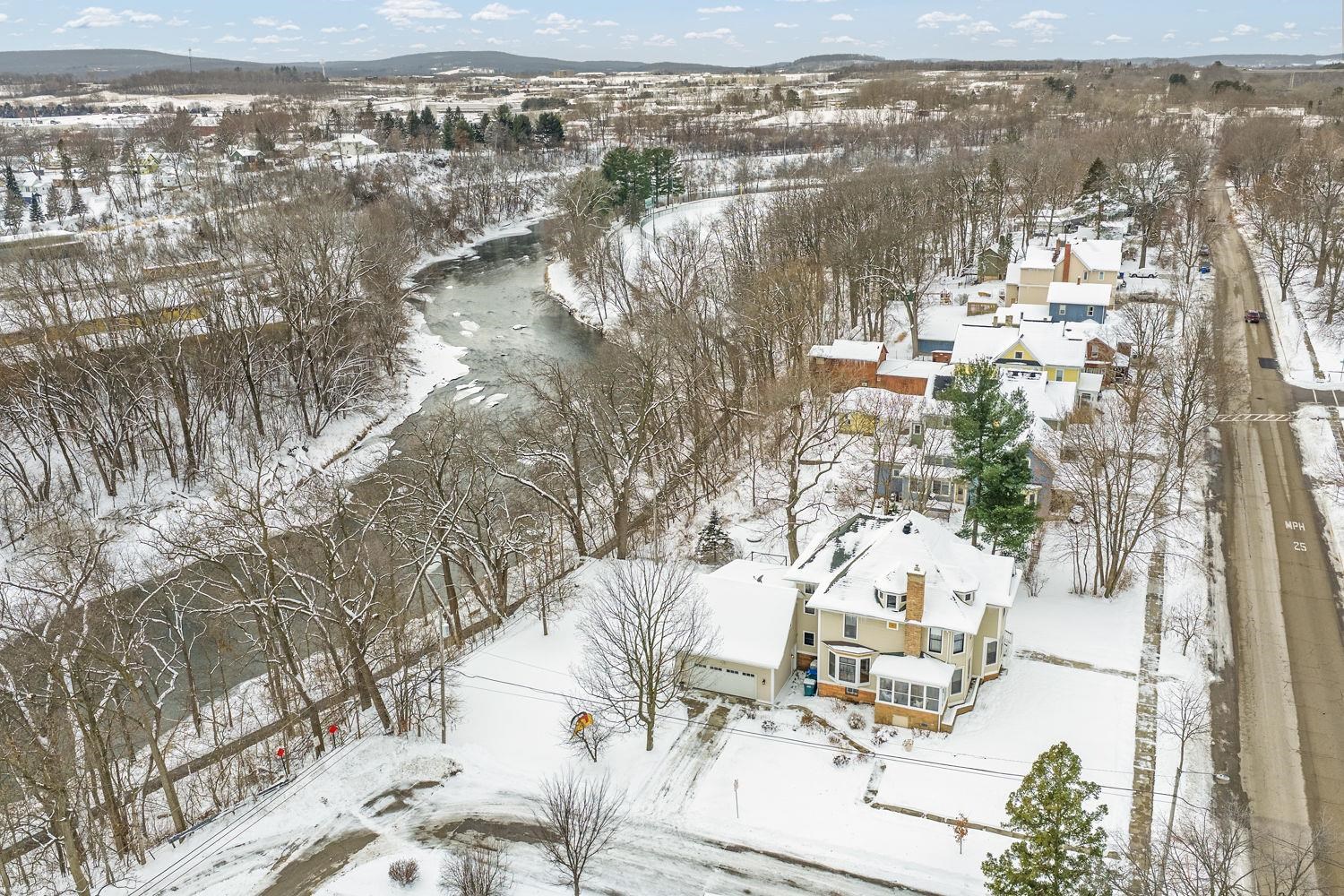405 2nd Baraboo, WI 53913 - Photo 63 of 66
