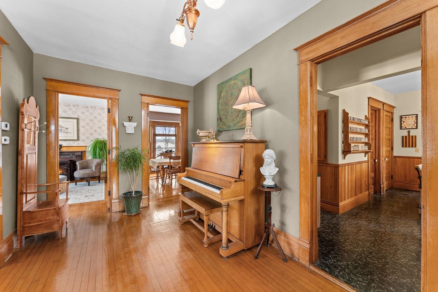 405 2nd Baraboo, WI 53913 - Photo 7 of 66