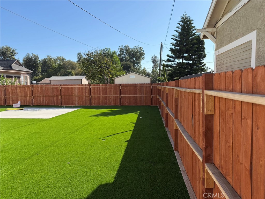 4666 Park Avenue Riverside, CA 92507 - Photo 9 of 10 Backyard