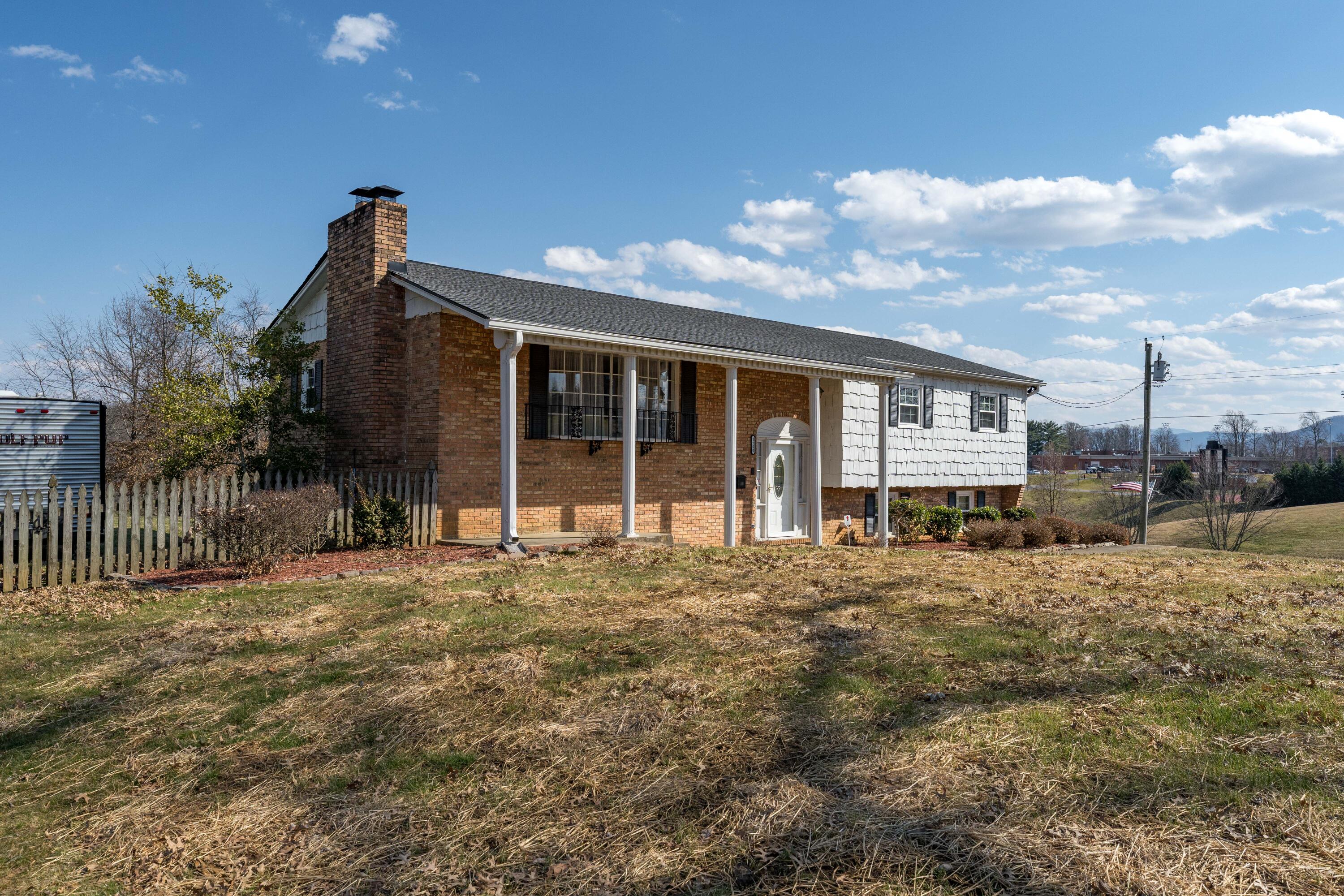 1700 Sundale Road (25 of 77)