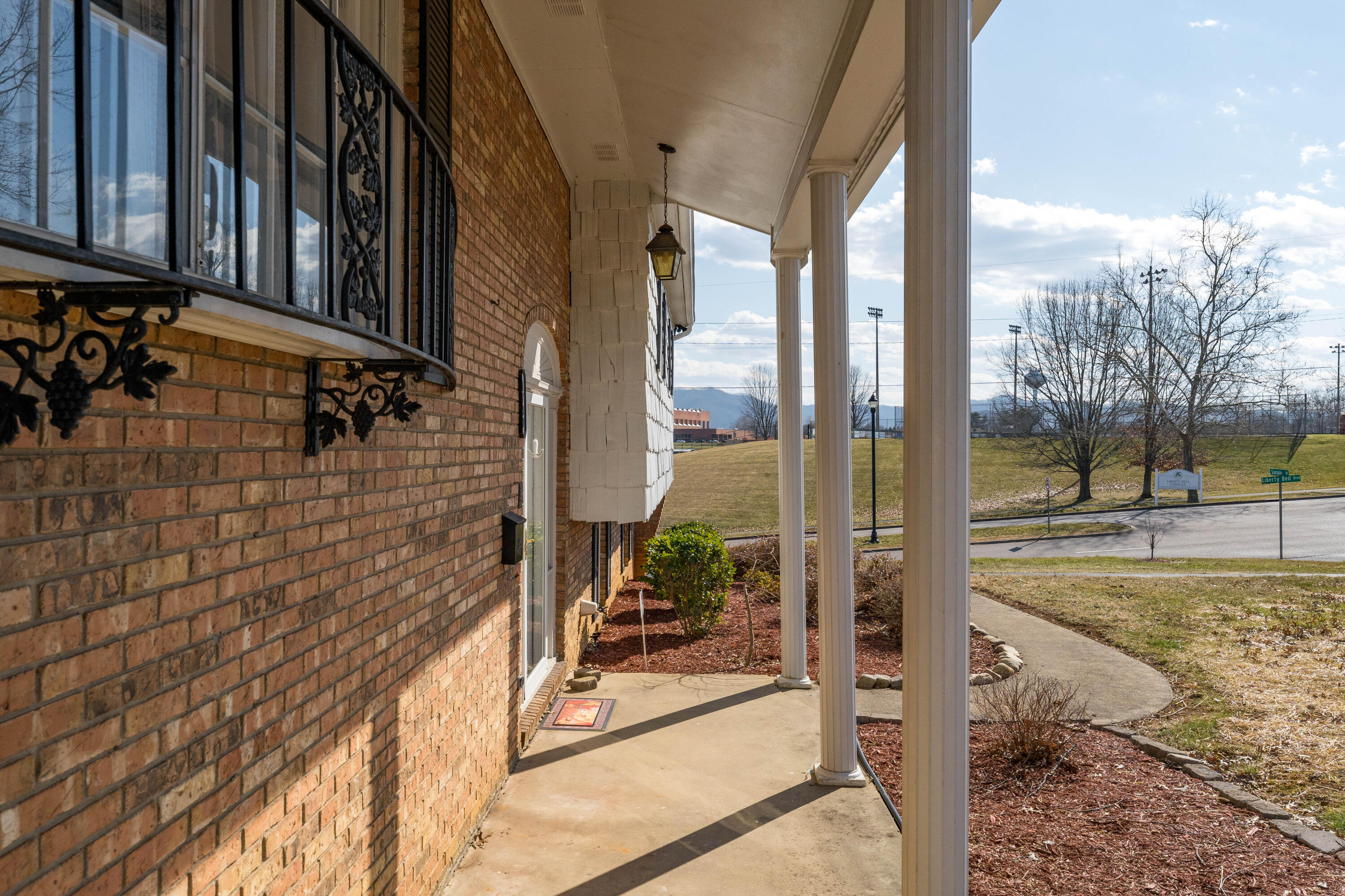 1700 Sundale Road (27 of 77)
