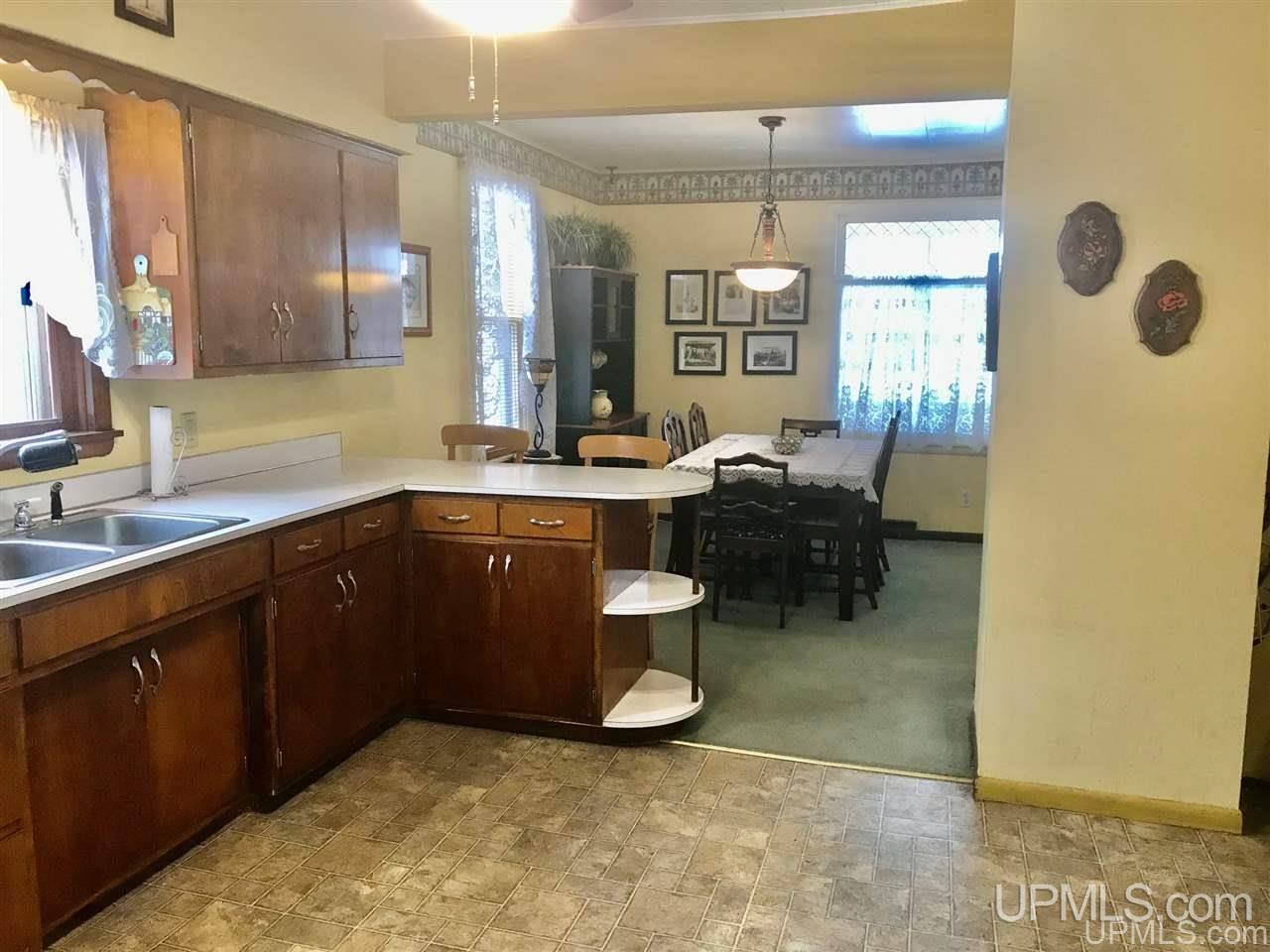 211 Maple Street Hurley, WI 54534 - Photo 9 of 46 Gallery Image 9