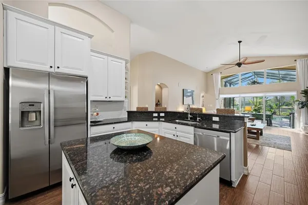 $875,000 | 12012 Longview Lake Circle, Bradenton, FL 34211