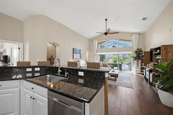 $875,000 | 12012 Longview Lake Circle, Bradenton, FL 34211
