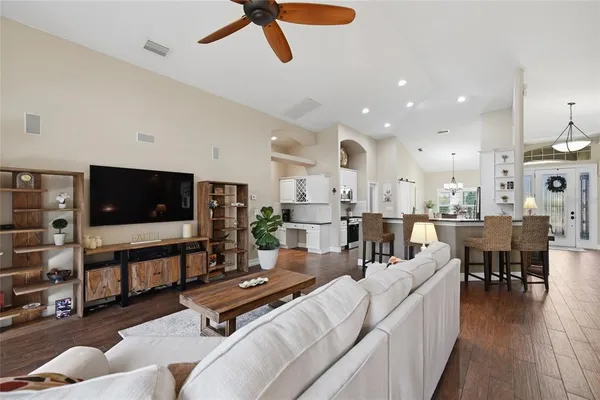 $875,000 | 12012 Longview Lake Circle, Bradenton, FL 34211