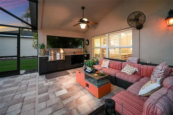 $875,000 | 12012 Longview Lake Circle, Bradenton, FL 34211