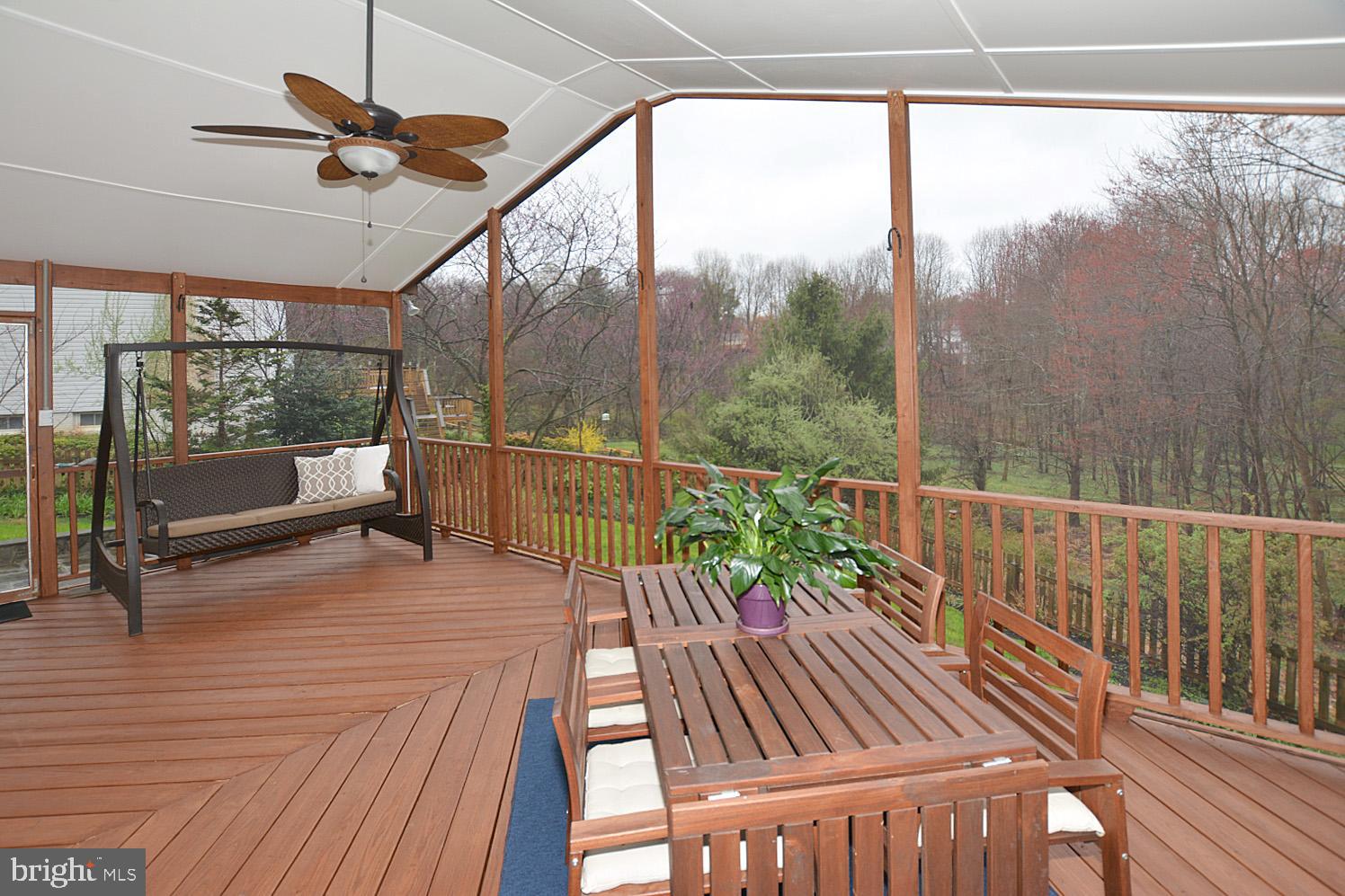 9963 Meadowlark Road Vienna, VA 22182 - Photo 11 of 39 HUGE Screened Porch