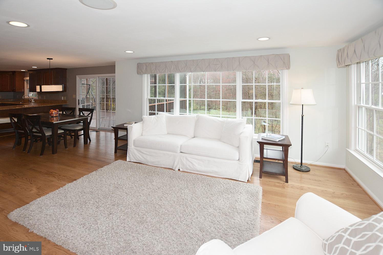 9963 Meadowlark Road Vienna, VA 22182 - Photo 18 of 39