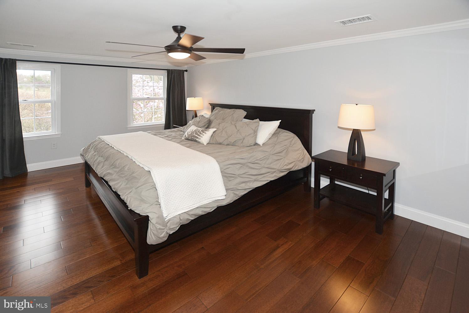 9963 Meadowlark Road Vienna, VA 22182 - Photo 22 of 39 Beautiful Hardwood Floors