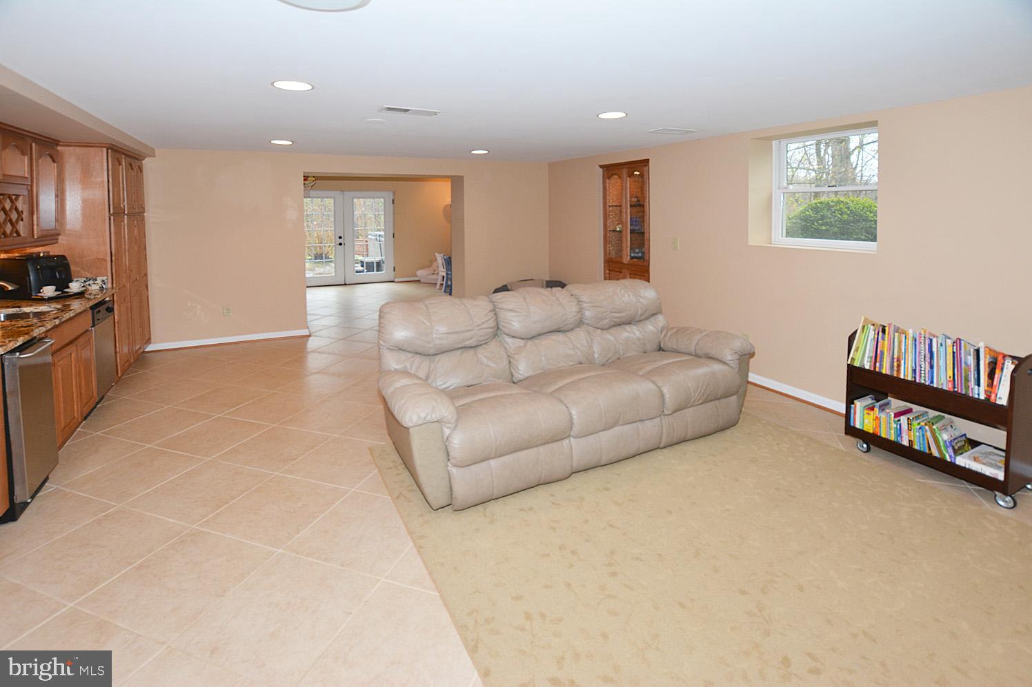 9963 Meadowlark Road Vienna, VA 22182 - Photo 32 of 39
