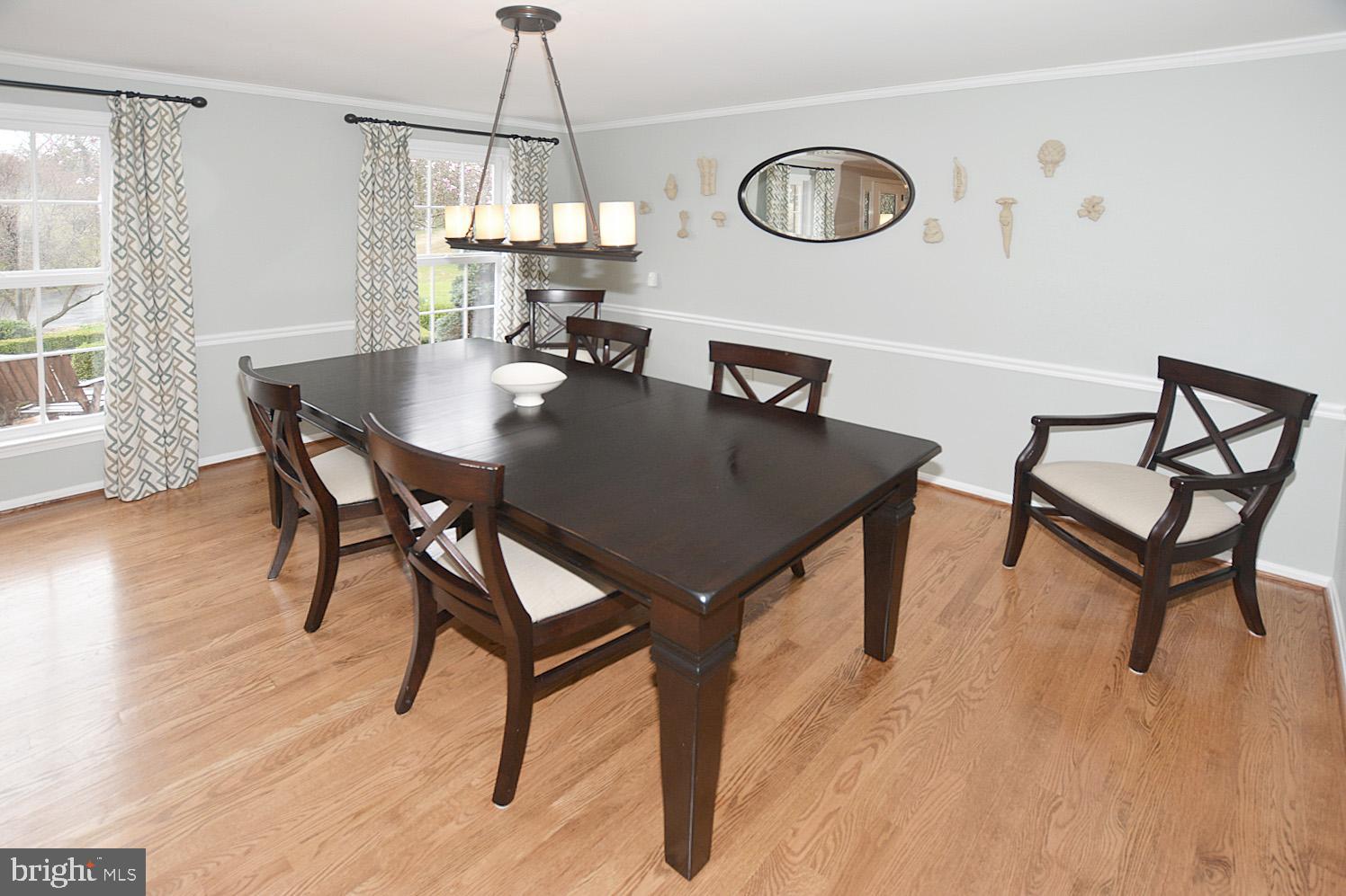 9963 Meadowlark Road Vienna, VA 22182 - Photo 5 of 39 Formal Dining Room