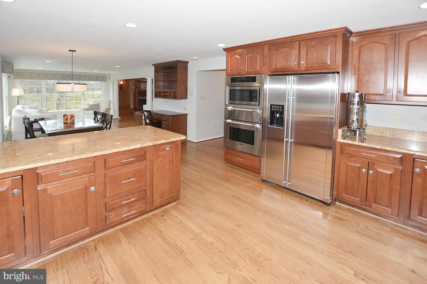 9963 Meadowlark Road Vienna, VA 22182 - Photo 7 of 39 Spacious Kitchen