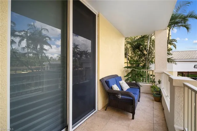 a house view with a outdoor space