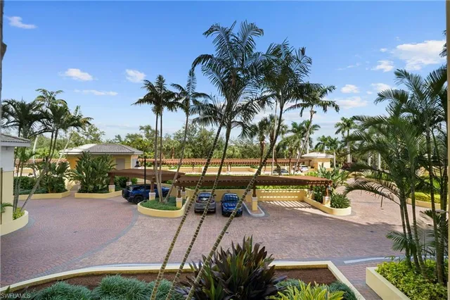 a view of a yard with a patio