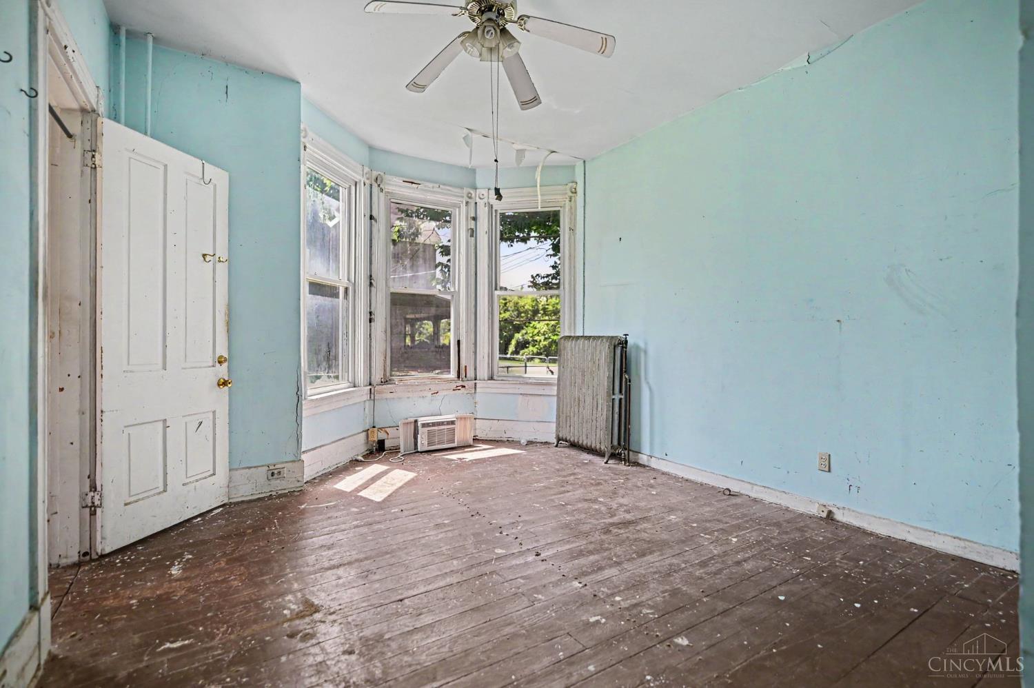 7126 River Road Cincinnati, OH 45233 - Photo 9 of 24