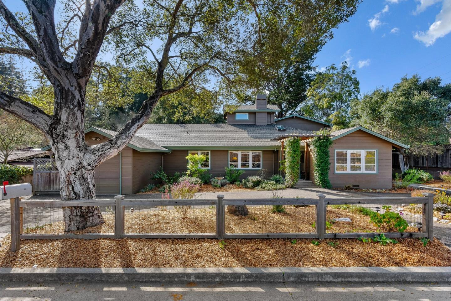 246 Meadow Road Santa Cruz, CA 95060 - Photo 2 of 55 Gallery Image 2