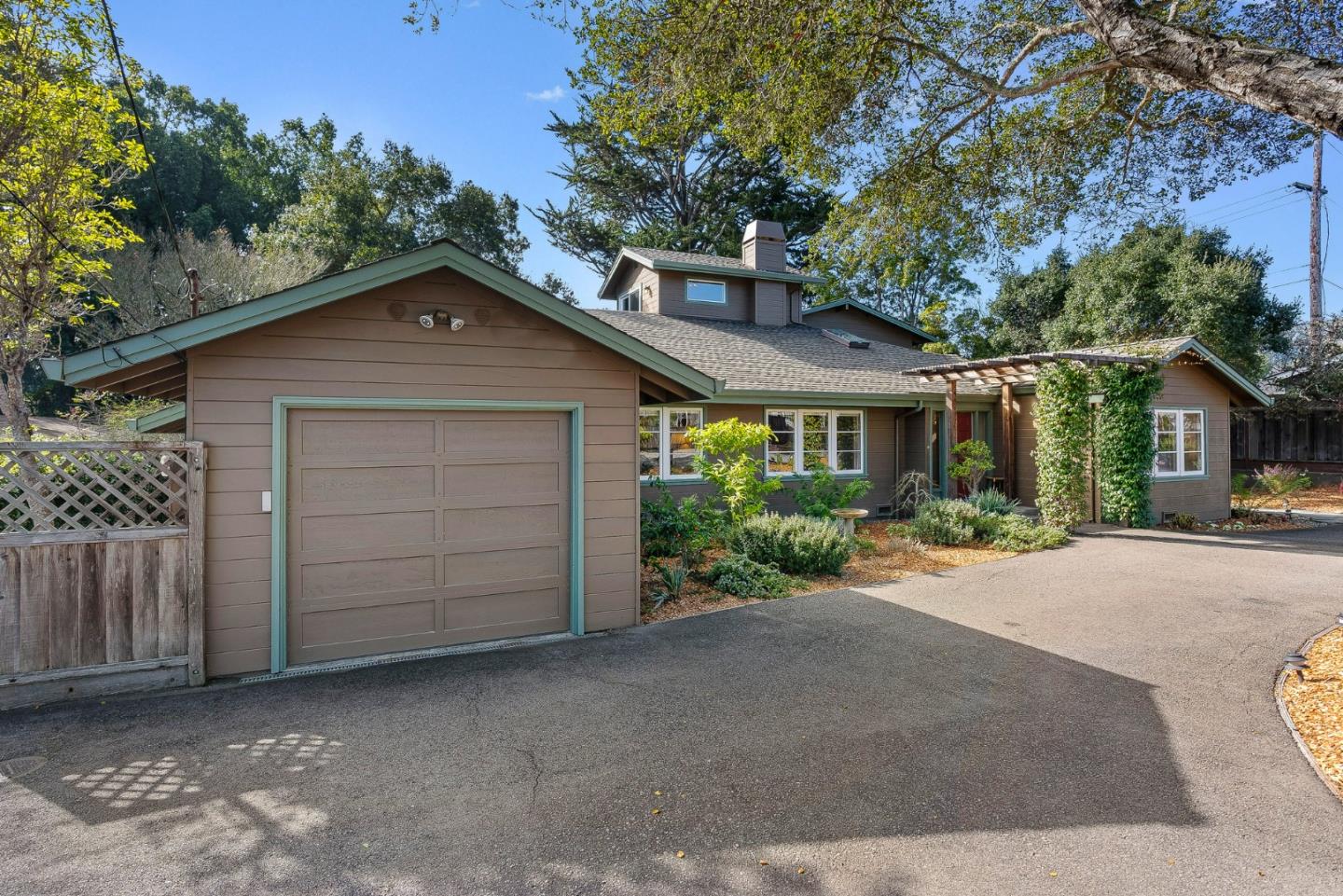 246 Meadow Road Santa Cruz, CA 95060 - Photo 4 of 55 Gallery Image 4