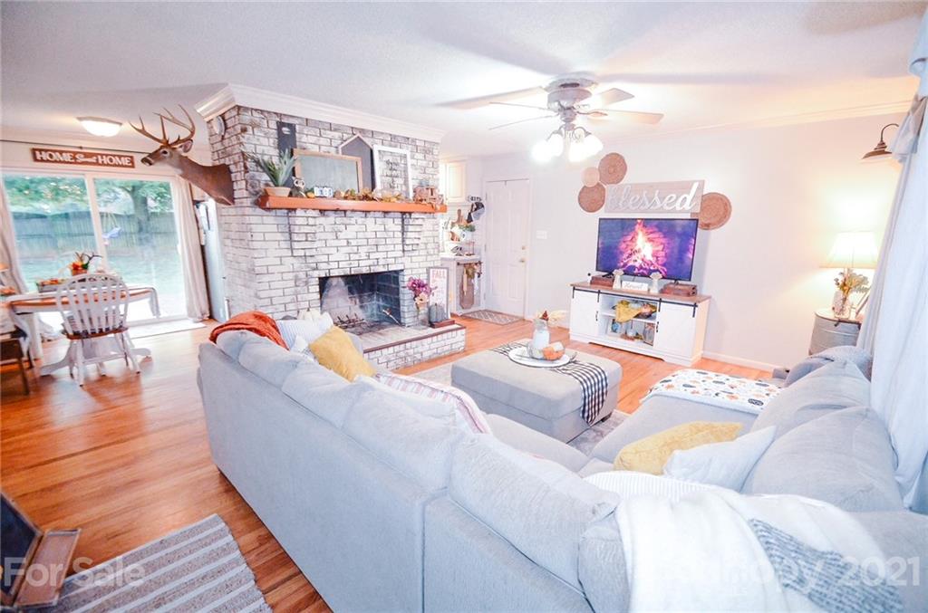 230 Golf Course Road Maiden, NC 28650 - Photo 3 of 13 Gallery Image 3