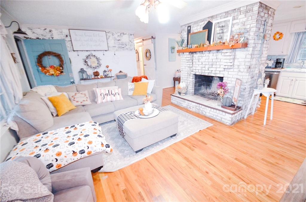 230 Golf Course Road Maiden, NC 28650 - Photo 4 of 13 Gallery Image 4