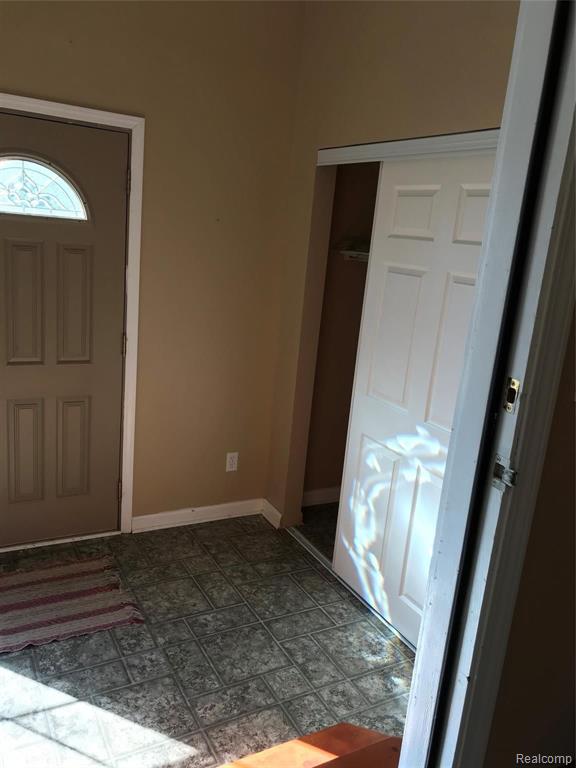 275 East Rolston Road Linden, MI 48451 - Photo 10 of 28