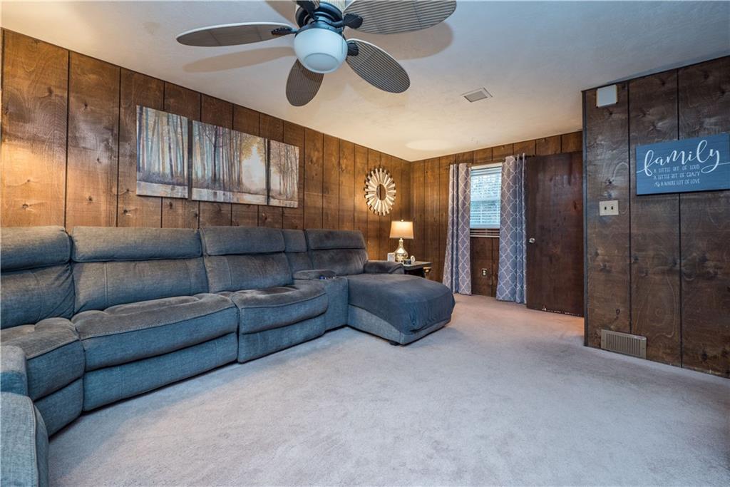 4134 Highgrove Road Pittsburgh, PA 15234 - Photo 14 of 34 Gallery Image 14