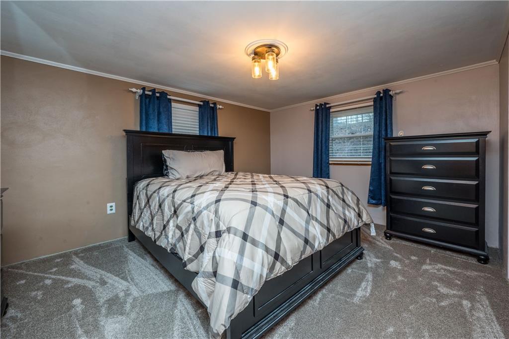 4134 Highgrove Road Pittsburgh, PA 15234 - Photo 21 of 34 Gallery Image 21