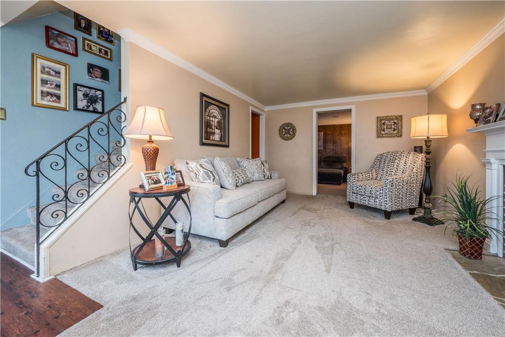 4134 Highgrove Road Pittsburgh, PA 15234 - Photo 6 of 34 Gallery Image 6