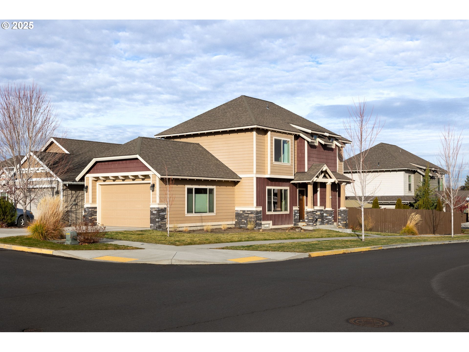 62905 Daniel Road Bend, OR 97701 - Photo 20 of 28 a view of a town with large trees