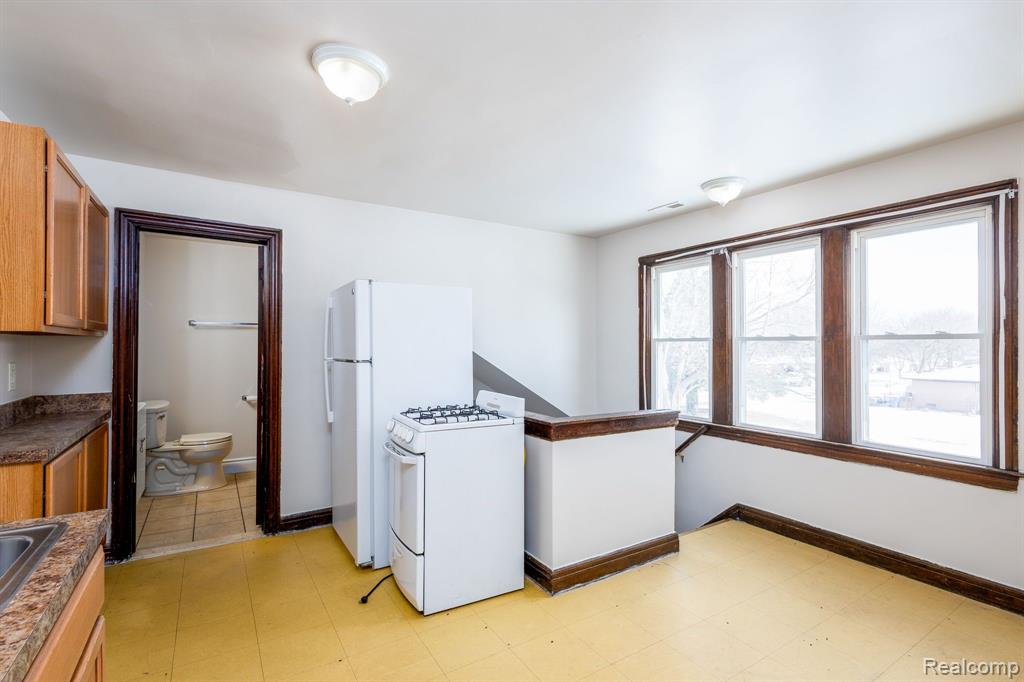 21770 Ryan (upper Unit) Road Warren, MI 48091 - Photo 13 of 28