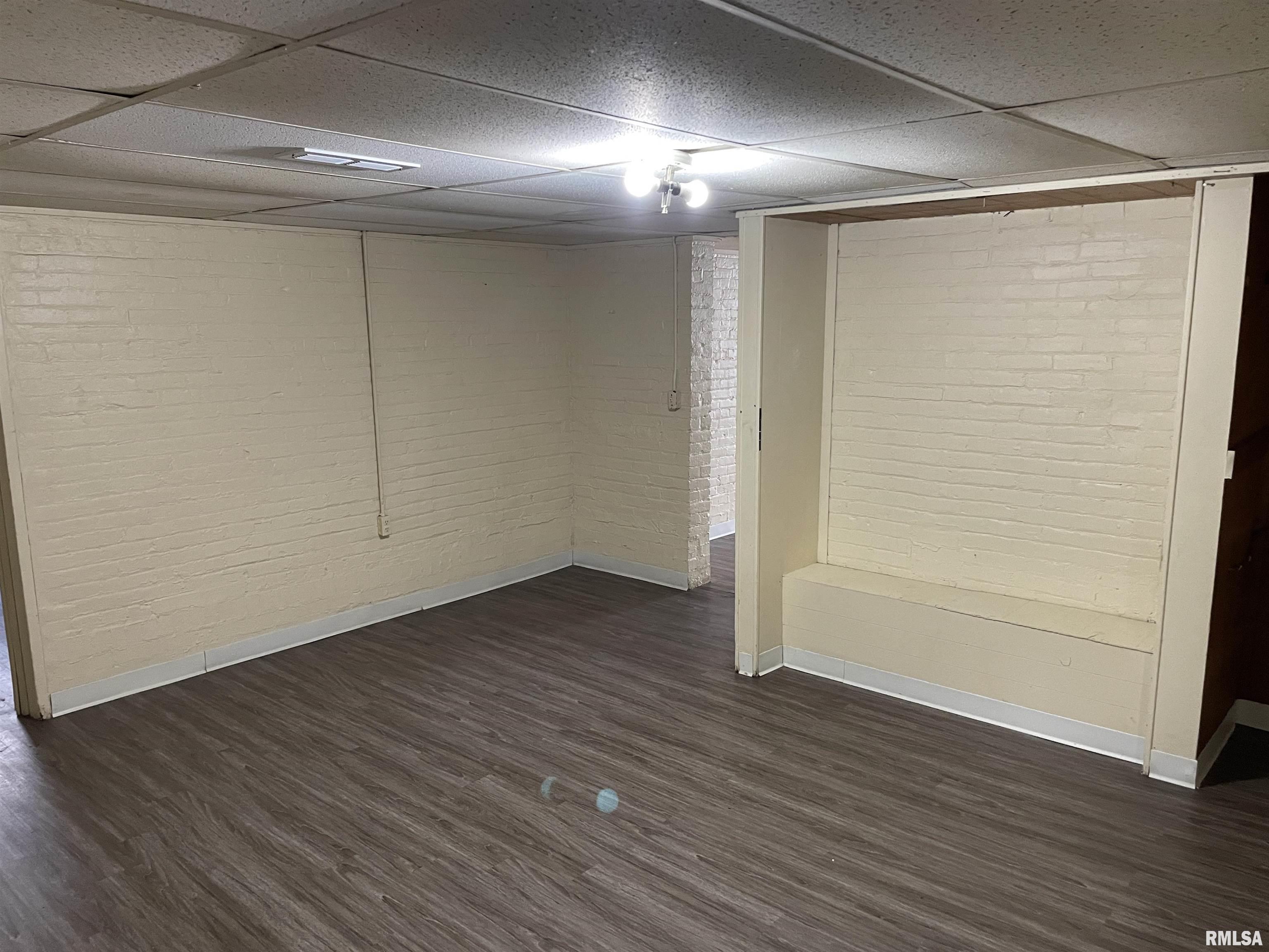 325 South 4th Street, Unit 4 Pekin, IL 61554 - Photo 2 of 10