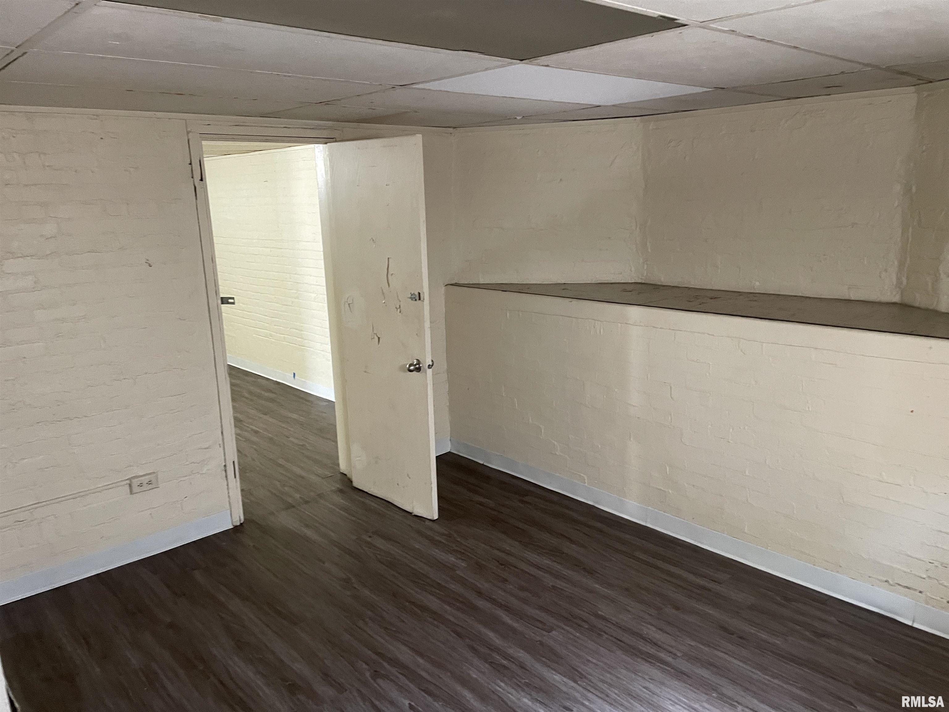 325 South 4th Street, Unit 4 Pekin, IL 61554 - Photo 9 of 10